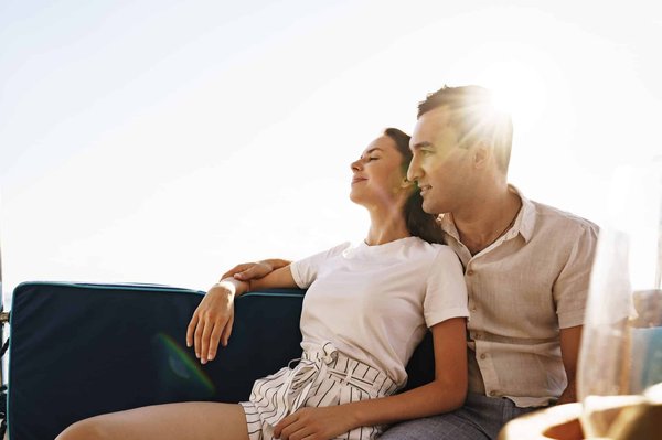 Quels types d'activités et de loisirs peuvent être appréciés en couple lors d'un voyage ?