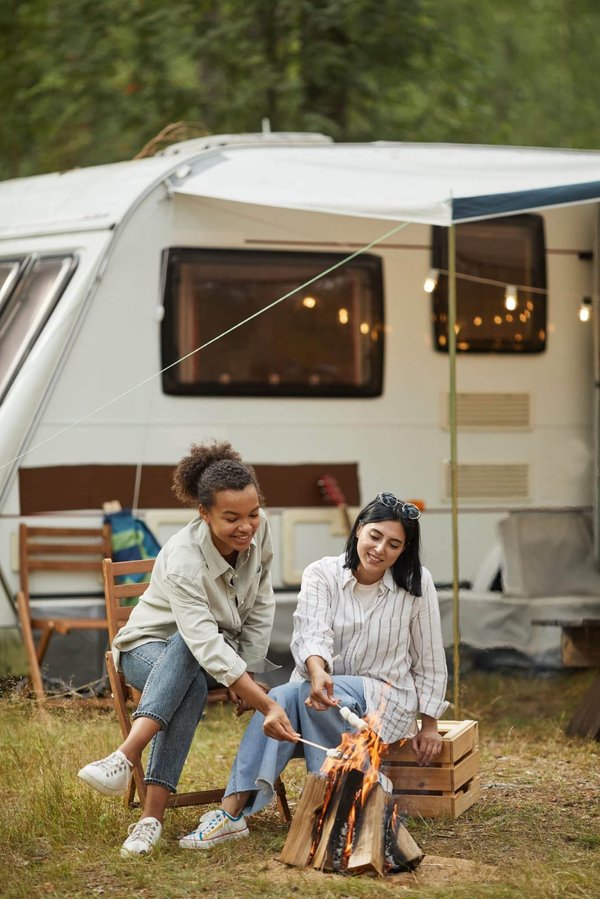Quelle est l'efficacité des douches solaires portables pour le camping et quelle marque choisir ?